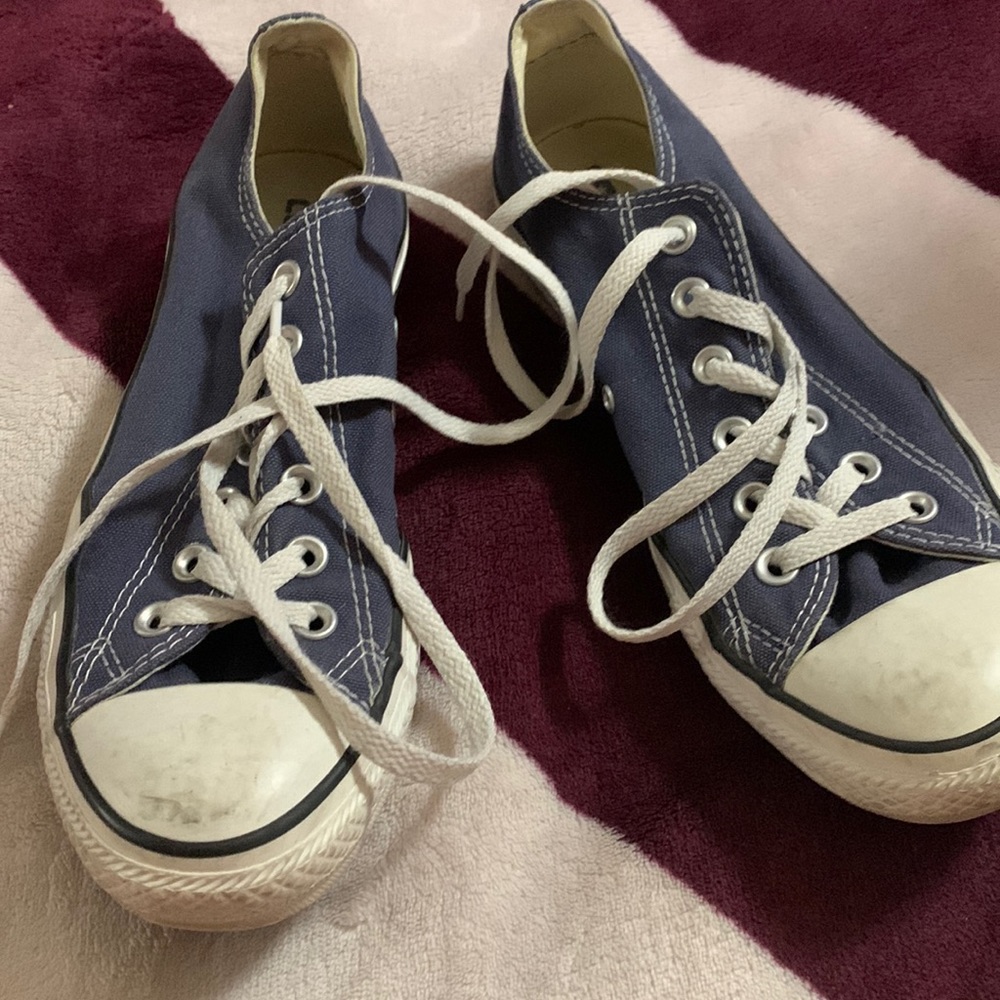 Navy blue converse size 8.5 in womens